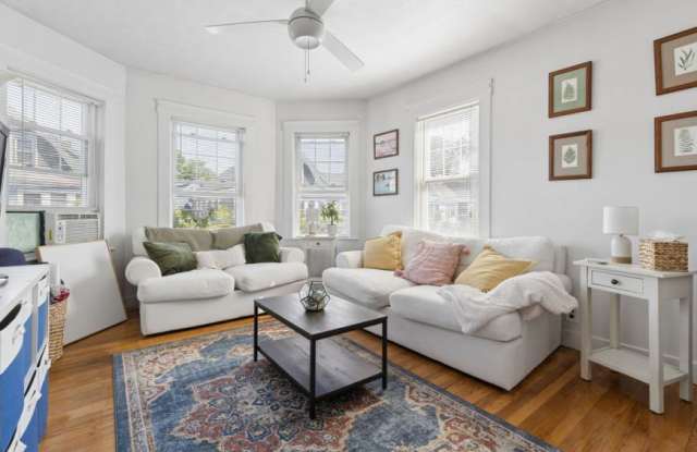 28 Glenrose Rd. Gallery 3