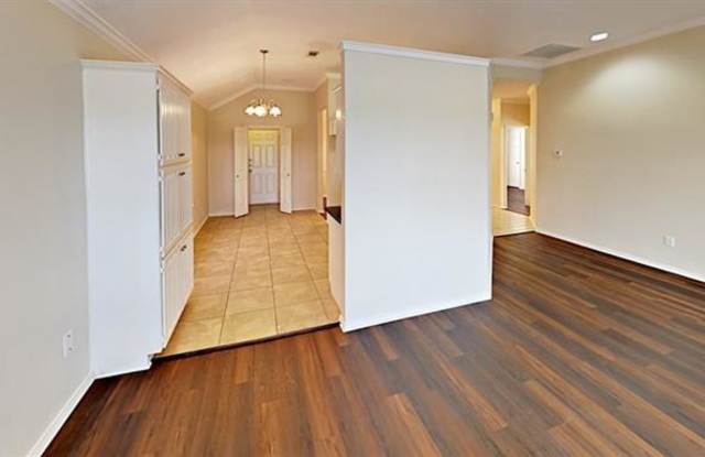 6305 Fern Meadow Drive Gallery 2