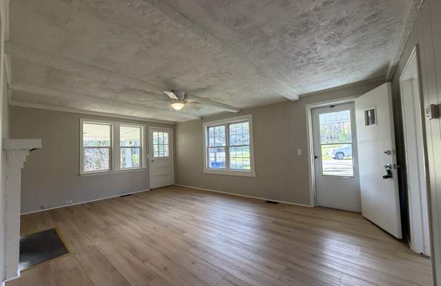 607 C Street Gallery 4
