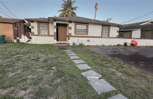 230 NW 7th Ave photos photos