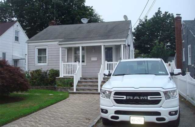 197 Fenimore Avenue photos photos