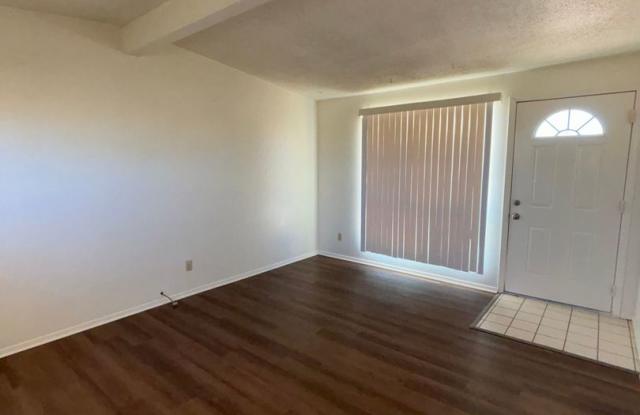 2 Bedroom/1 Bathroom home ready for move in. photos photos