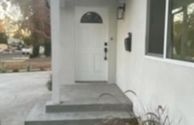 7037 Cedros Ave - 7037 Cedros Avenue, Los Angeles, CA 91405