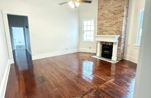 1018 S Carrollton Ave Unit D Gallery 1
