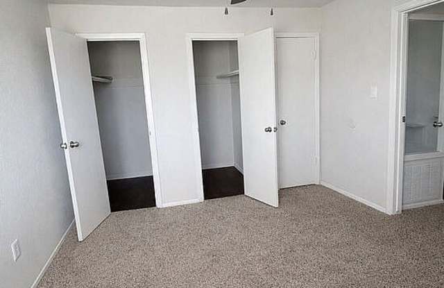 Parkwood Apartments Gallery 4
