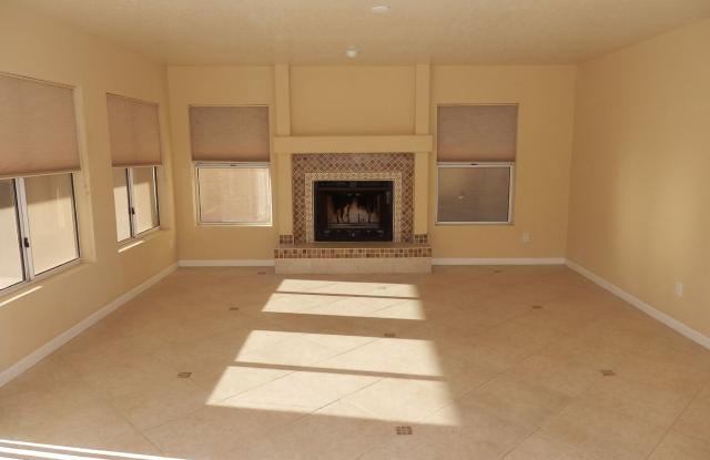 2215 E. Granite View Drive Gallery 4