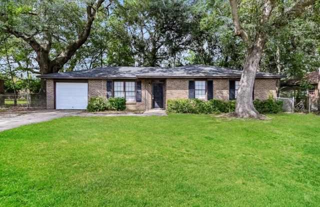 7720 Mendelwood Drive photos photos
