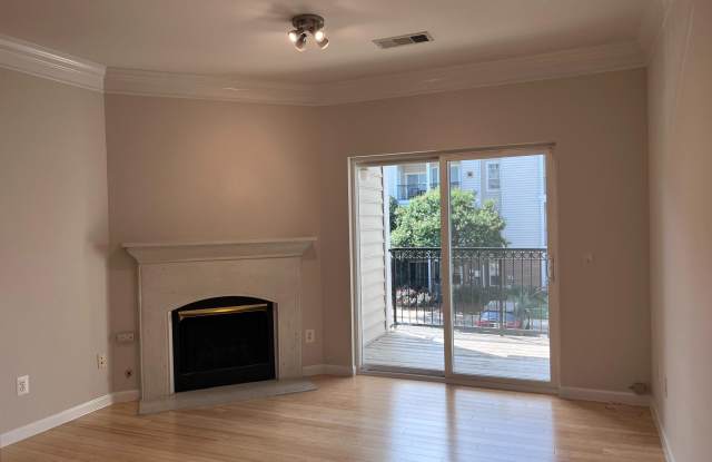 1601 SPRING GATE Drive Gallery 1