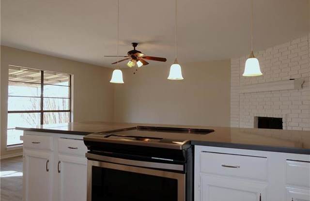 512 Ridgemont Drive Gallery 3