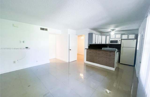 10370 SW 220th St photos photos