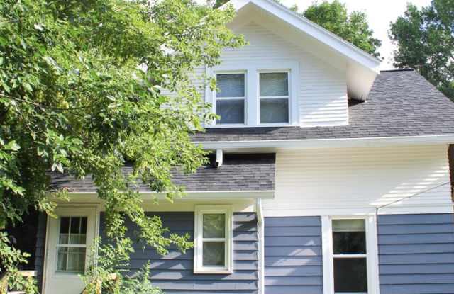 Single-Family Home in Greenbush Neighborhood! photos photos