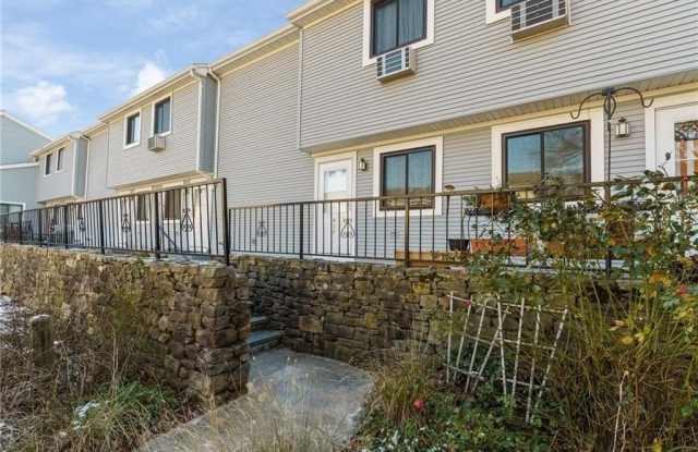 66 Girard Avenue unit: 417 photos photos