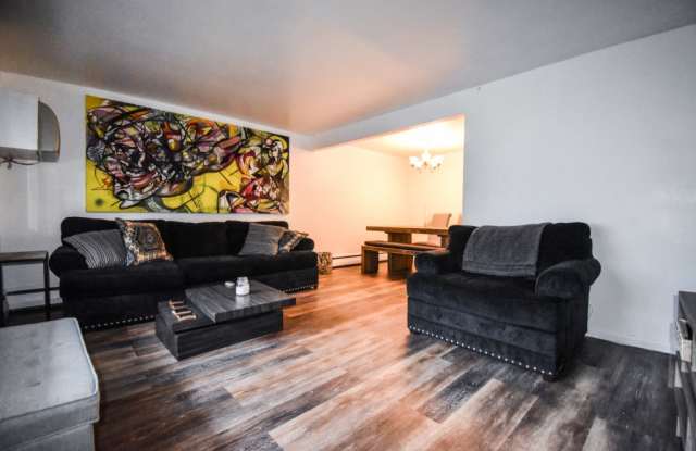 110 33rd Gallery 2