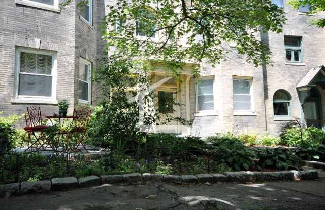3 Bed in Brookline!! 2 Bathrooms!!! NO BROKER FEE!!! Gallery 3