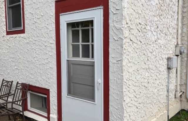 6356 Elm Street Gallery 3