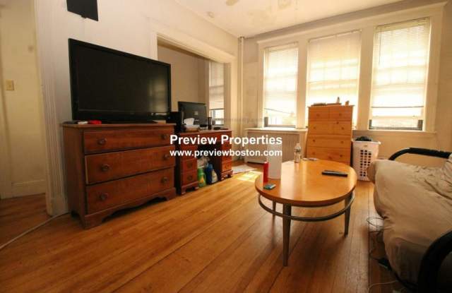 28 Sidlaw Rd. Gallery 1