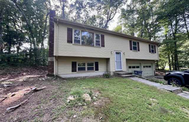 84 Sleepy Hollow Road - 84 Sleepy Hollow Road, New London County, CT 06357