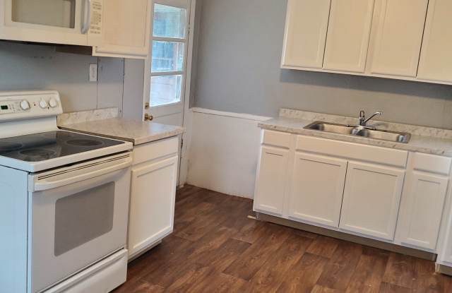 78 Coal St - 78 Coal Street, Glen Lyon, PA 18617