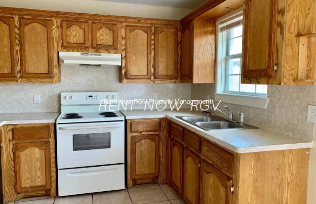 800 W Bronze Dr - 800 West Bronze Drive, Pharr, TX 78577