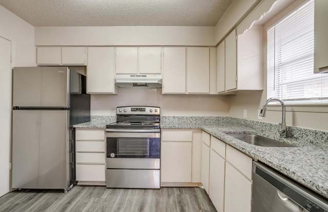 ASK ABOUT OUR HALF OFF FIRST MONTH'S RENT photos photos