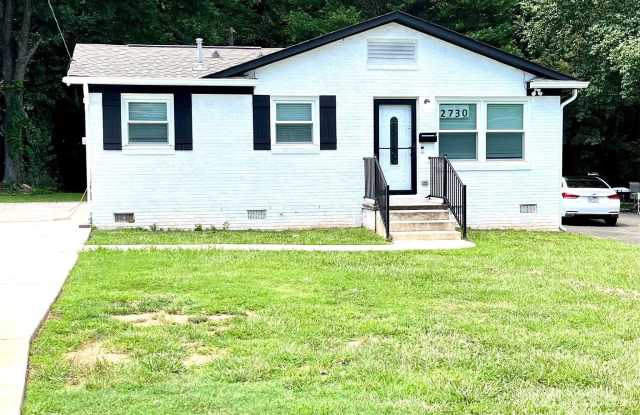 2730 Eastway Drive photos photos