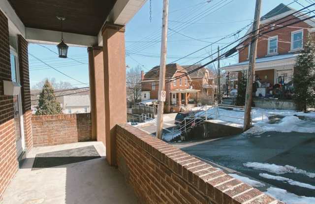 101 E Cherryhill Street Gallery 3