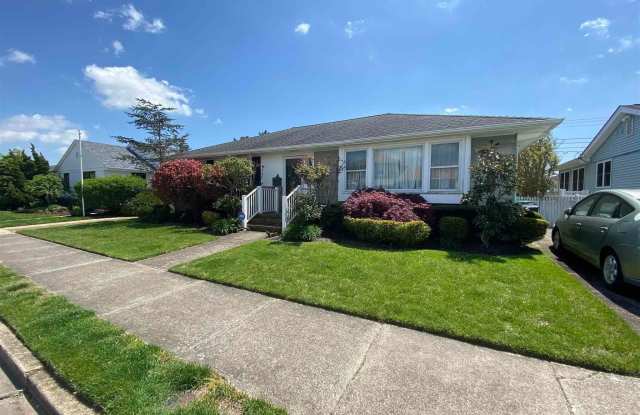 8104 Marshall Ave - 8104 Marshall Avenue, Margate City, NJ 08402