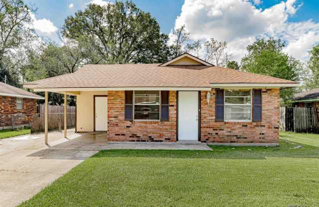 3BD 1.5BA Single Home in Stevendale Heights Subdivision - 16618 Vermillion Drive, Baton Rouge, LA 70819