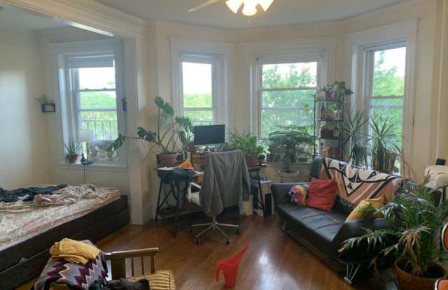 1125 Commonwealth Ave. photos photos