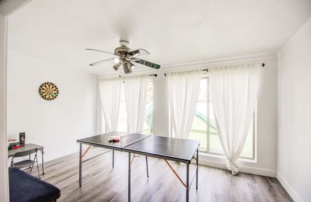 Vacation Property! 4 Bedrooms, sparkling pool! photos photos Vacation Property! 4 Bedrooms, sparkling pool! photos photos