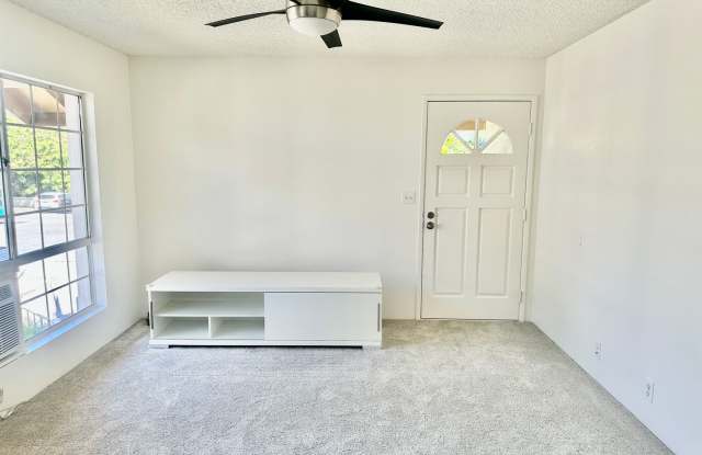 Renovated 2 bedroom Townhome in Highly Desired Community in Crosspointe photos photos