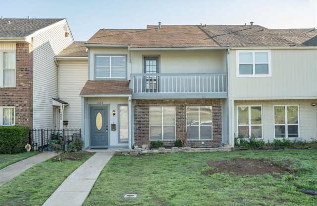 1652 Sonnet Drive - 1652 Sonnet Drive, Grapevine, TX 76051