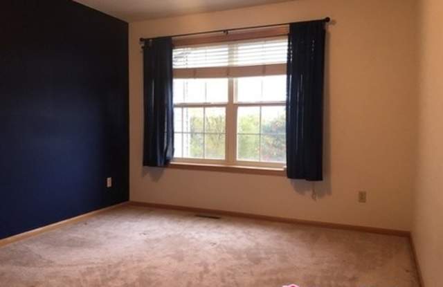3640 Lawndale Lane N Gallery 4