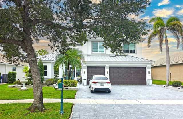 18560 SW 44th St photos photos