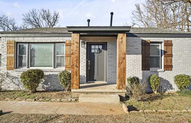 1012 Elmwood Drive Gallery 3