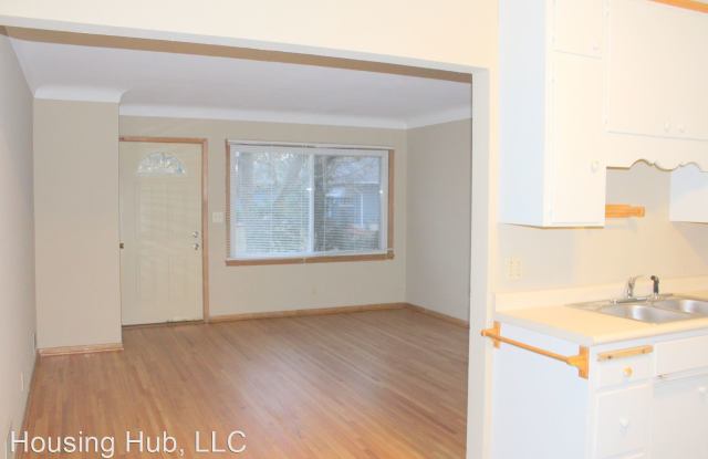 1594 Case Ave Gallery 3