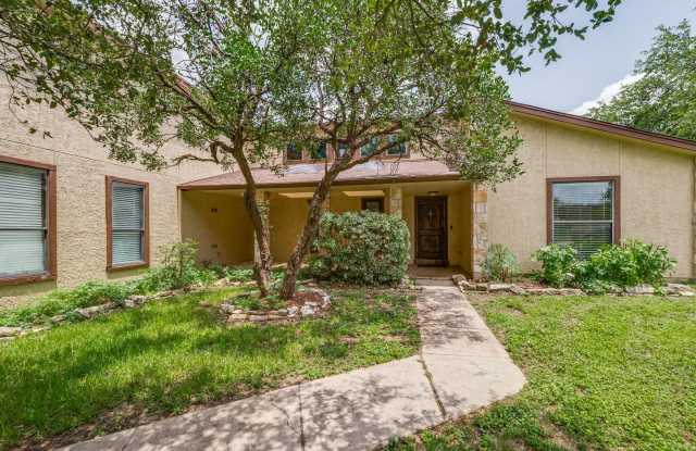 BEAUTIFUL 3-BEDROOM, SINGLE STORY HOME IN HIDDEN FOREST Gallery 4