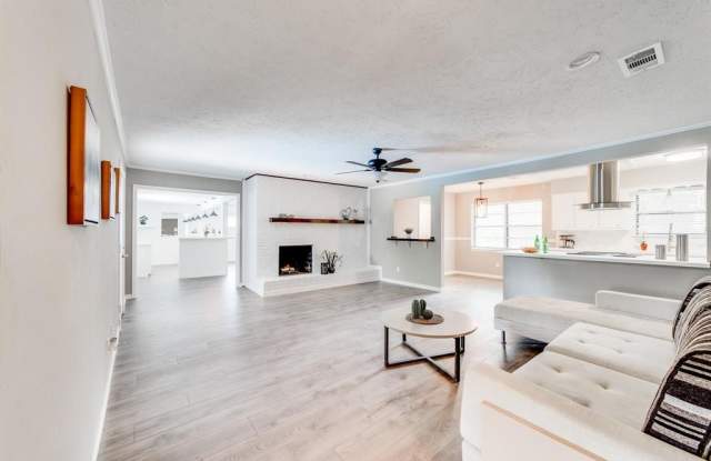 1705 Roman Road - 1705 Roman Road, Grand Prairie, TX 75050