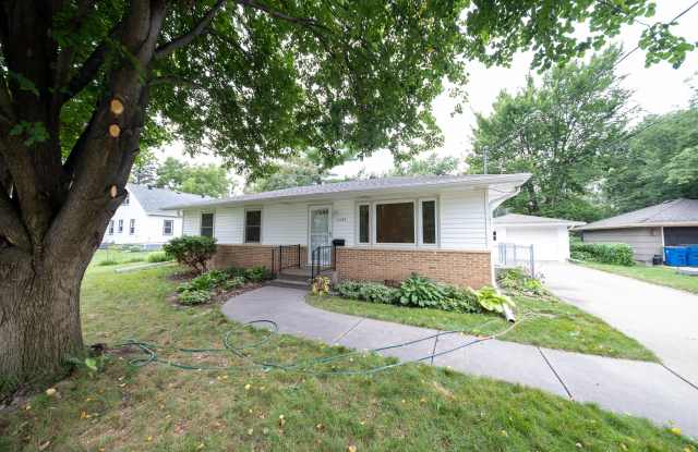 10132 Wentworth Ave. S. - 10132 Wentworth Avenue South, Bloomington, MN 55420