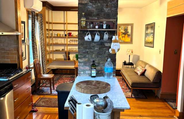 602 Franklin St Gallery 3