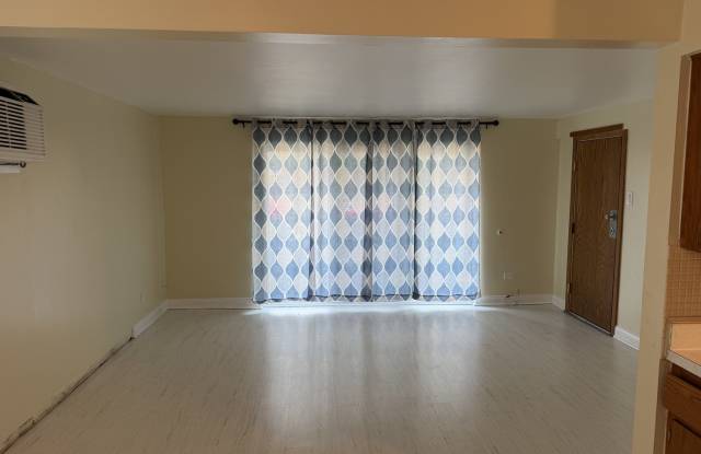 5743 S KENTON Avenue Gallery 2