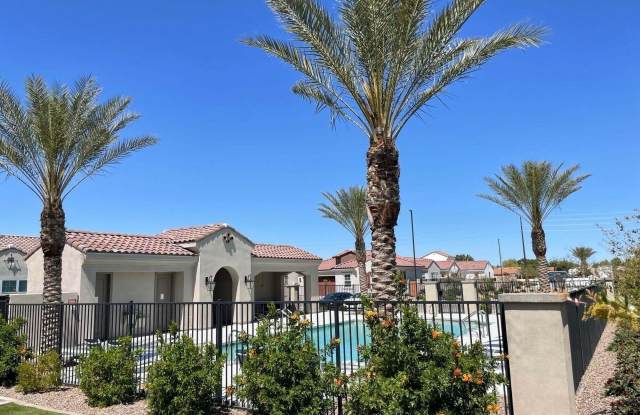 4061 E Augusta Avenue photos photos