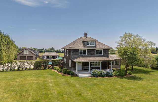 201 Hedges Lane - 201 Hedges Lane, Sagaponack, NY 11962