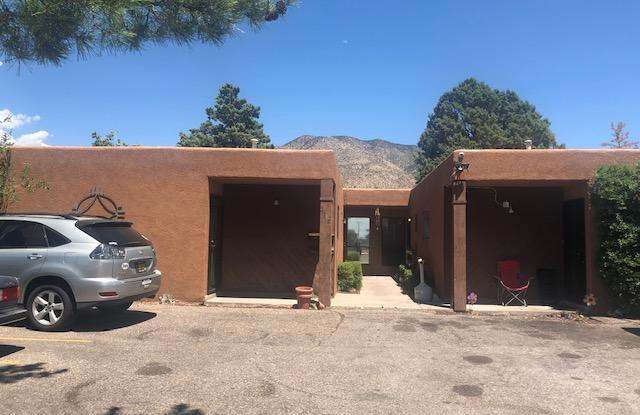 2712 Chelwood Park Boulevard Northeast - A photos photos