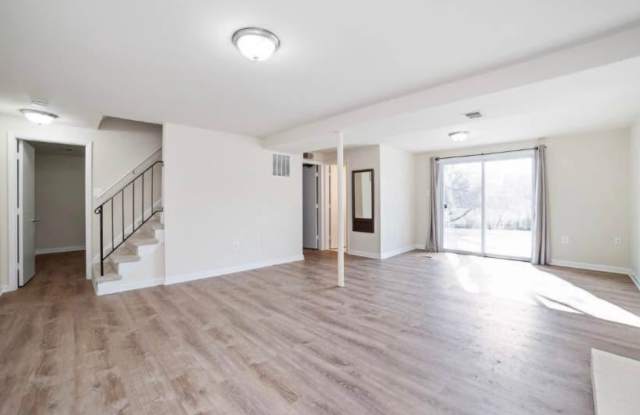 4543 Kingston Rd photos photos