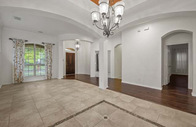 2404 Windgate Lane Gallery 4