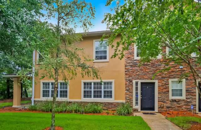 7226 DEERFOOT POINT Circle - 7226 Deerfoot Circle, Jacksonville, FL 32256