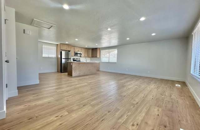 1869 W Bowling Ave Gallery 4