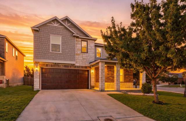 Spacious 4-Bedroom Home with Downstairs Guest Suite & Backyard Gazebo Gallery 1