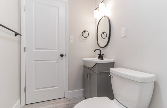 Two bedroom one Bathroom House for rent photos photos